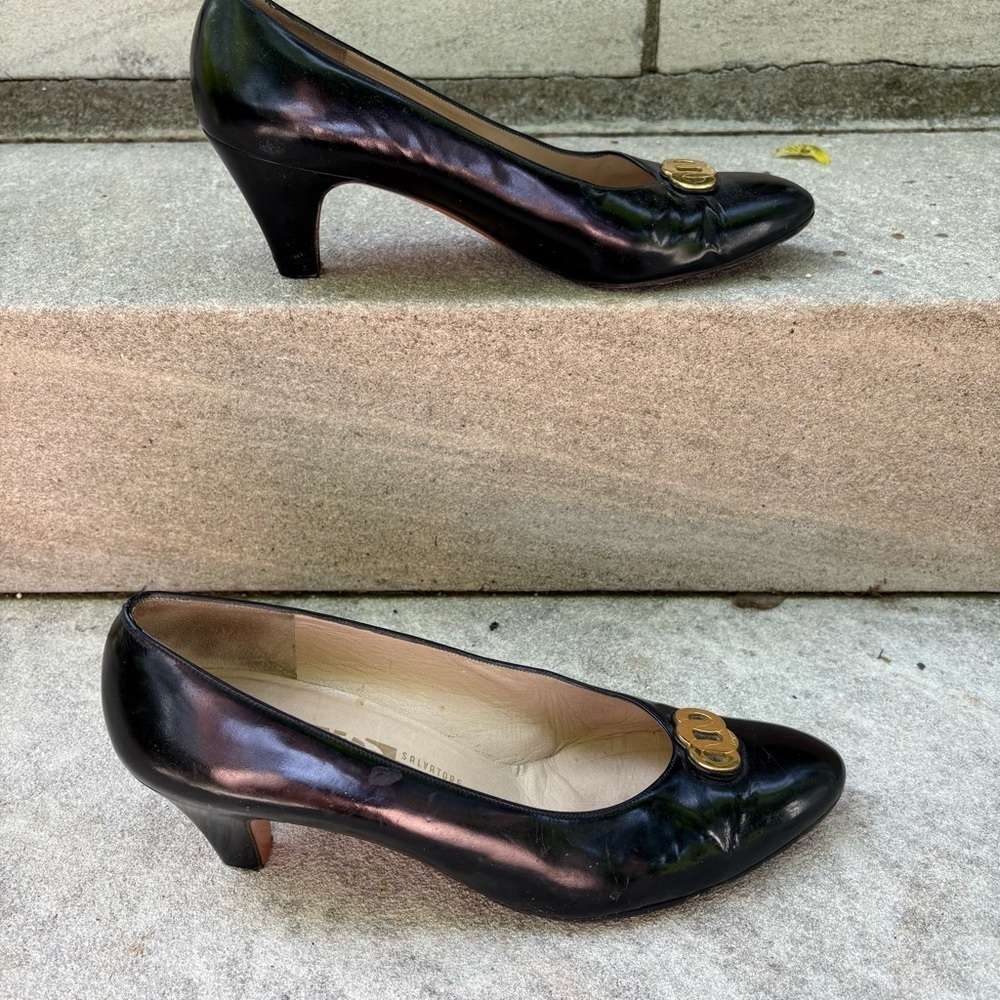 Vintage Salvatore Ferragamo Black Patent Leather Heels Size 9 - Picture 5 of 10